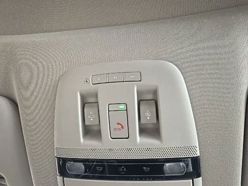 Used 2024 Nissan Ariya AWD image 28