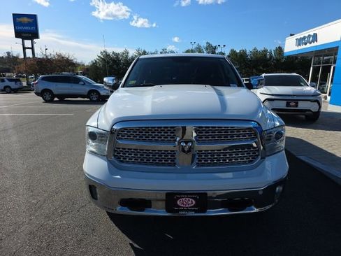 Used 2018 RAM 1500 Laramie w/ Convenience Group AWD/4WD image 8