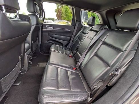 Used 2021 Jeep Grand Cherokee Limited AWD/4WD image 16