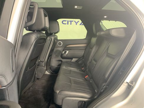 Used 2019 Land Rover Discovery HSE AWD/4WD image 32