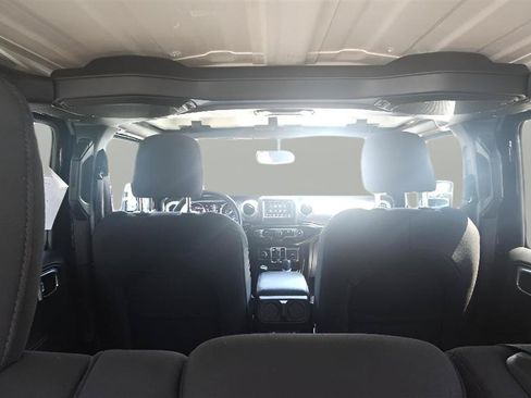 Used 2021 Jeep Wrangler Unlimited Sahara AWD/4WD image 23