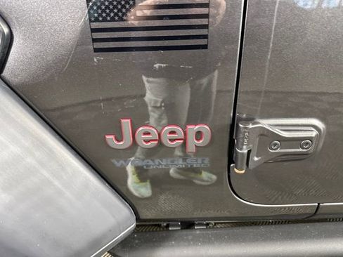 Used 2019 Jeep Wrangler Unlimited Rubicon image 10