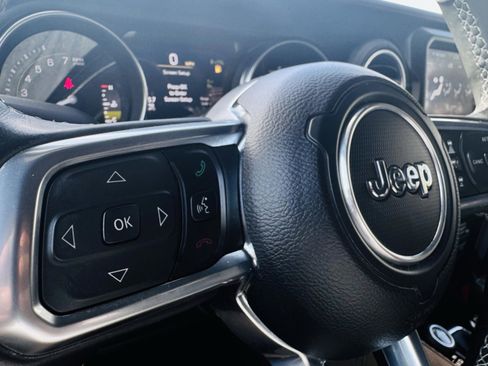 Used 2022 Jeep Wrangler Unlimited Sahara w/ Cold Weather Group image 13