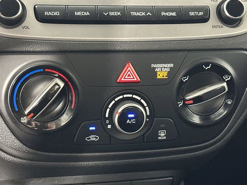 Used 2020 Hyundai Accent SE image 23