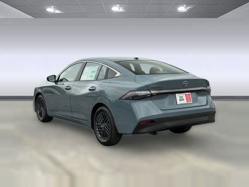 New 2026 Nissan Sentra SV w/ SV Convenience Package FWD image 3