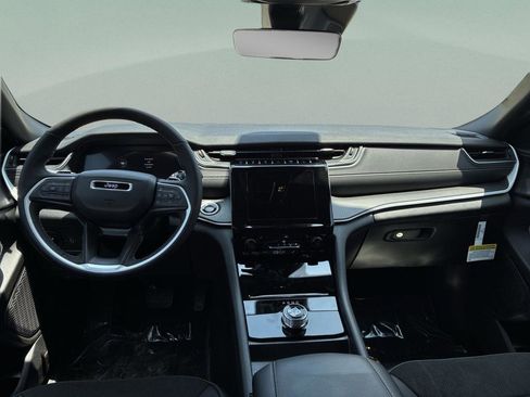 New 2025 Jeep Grand Cherokee Altitude RWD image 35