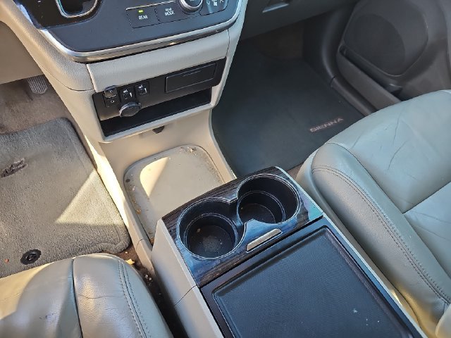 Used 2016 Toyota Sienna XLE FWD image 21