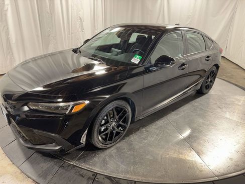 Used 2024 Honda Civic Sport image 1