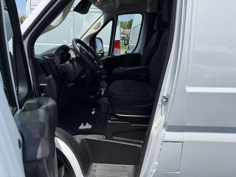 Used 2023 RAM ProMaster 2500 FWD image 16