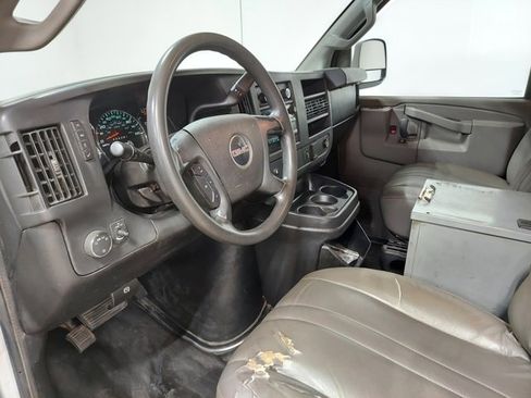 Used 2016 GMC Savana 3500 image 18