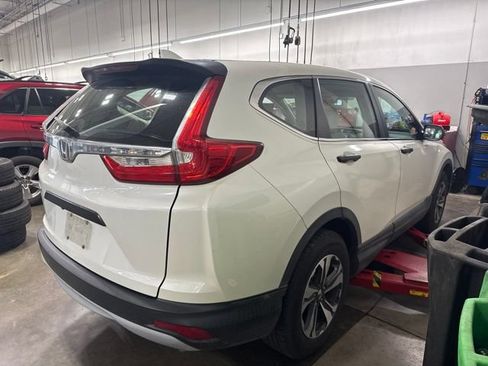 Used 2017 Honda CR-V LX image 3
