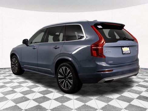 Used 2021 Volvo XC90 T6 Momentum w/ Protection Package image 12