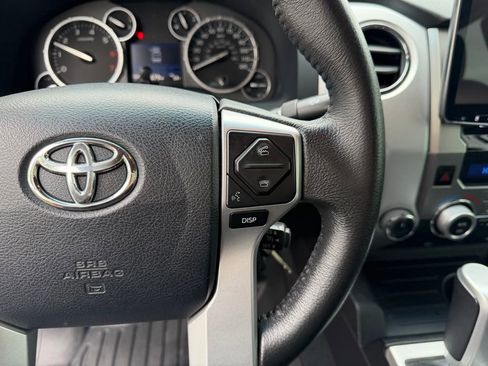 Used 2015 Toyota Tundra Limited w/ Limited Premium Package AWD/4WD image 18