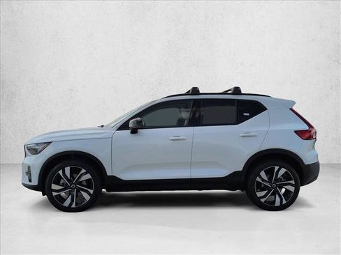 Used 2026 Volvo XC40 B5 Ultra w/ Climate Package AWD/4WD image 9