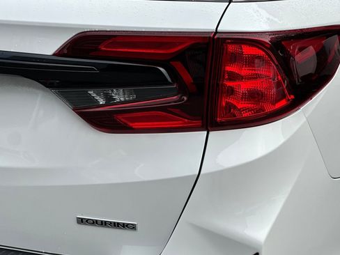 Used 2025 Honda Odyssey Touring image 14