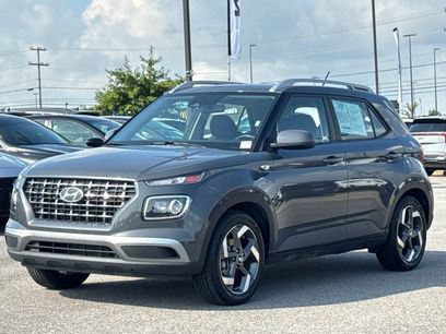 Used 2024 Hyundai Venue SEL