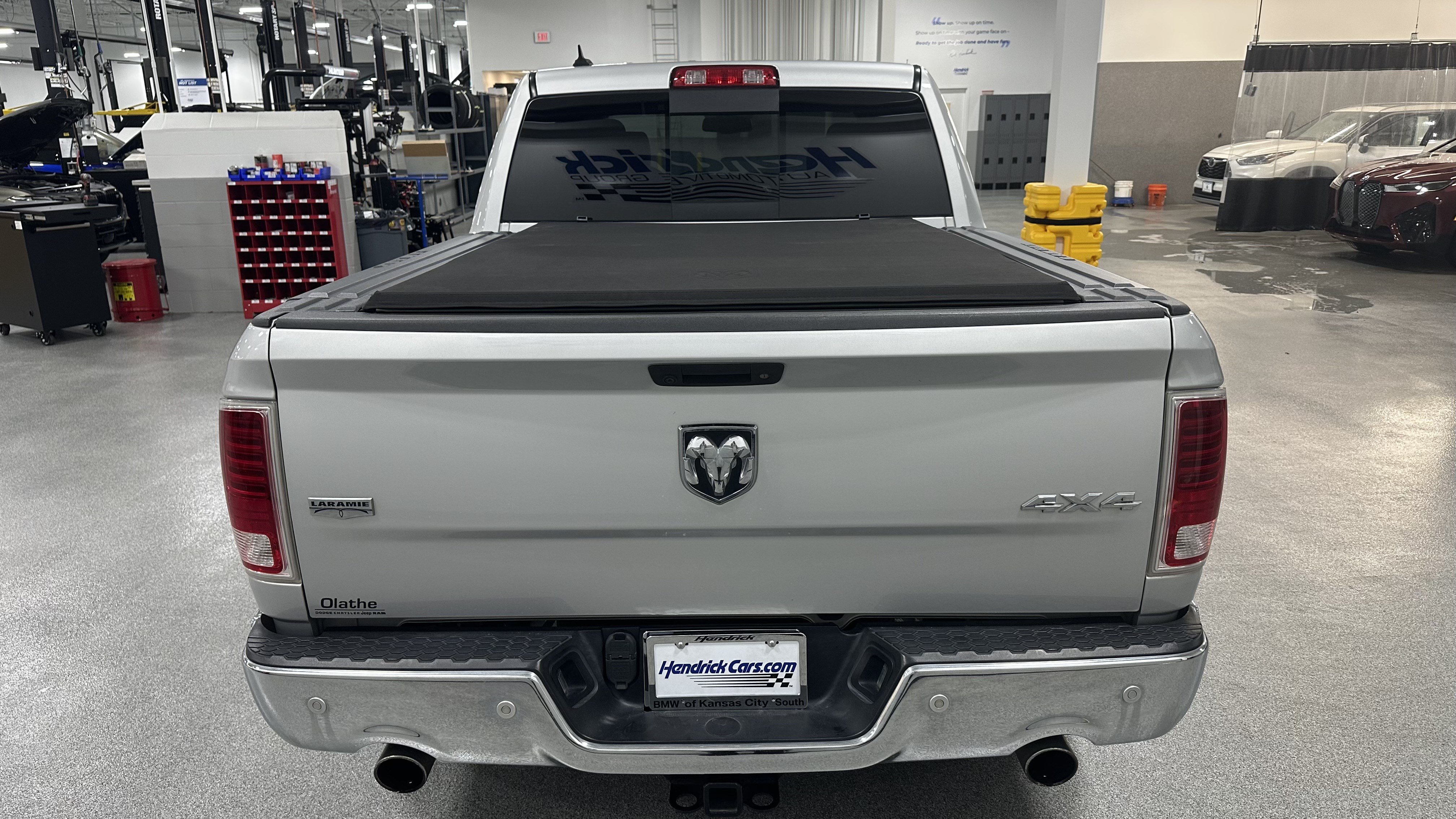 Used 2018 RAM 1500 Laramie w/ Convenience Group AWD/4WD image 9