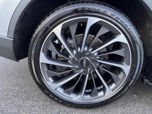 Used 2021 Lincoln Aviator Reserve w/ Equipment Group 201A AWD/4WD image 11