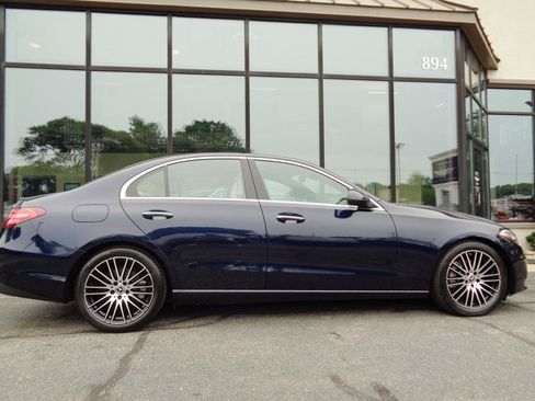 Used 2023 Mercedes-Benz C 300 4MATIC Sedan image 4
