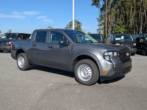 New 2025 Ford Maverick XL image 2