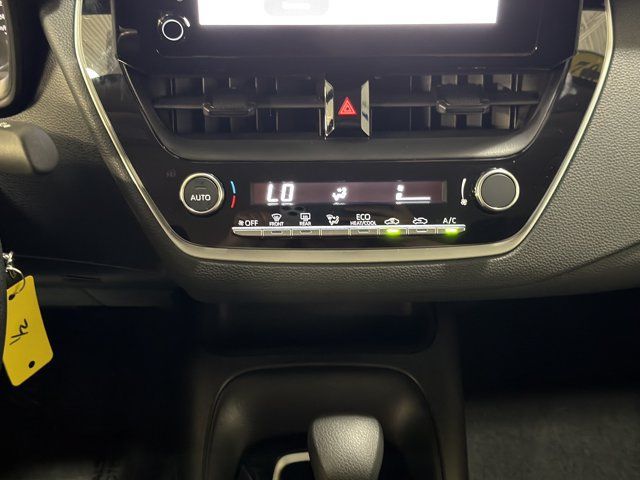 Used 2024 Toyota Corolla LE FWD image 32