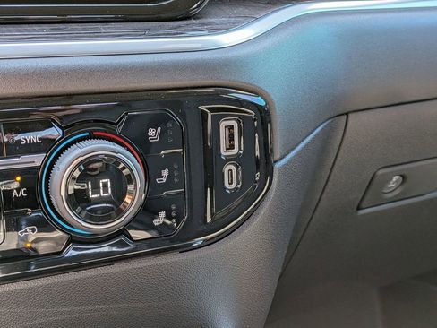 New 2026 Chevrolet Silverado 1500 LTZ w/ LTZ Premium Package AWD/4WD image 19