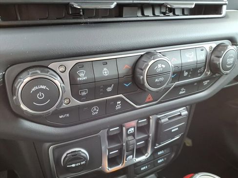 New 2026 Jeep Gladiator Sport AWD/4WD image 16