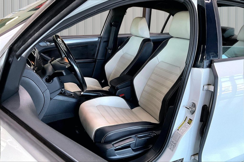 Used 2016 Volkswagen Jetta Sport FWD image 20
