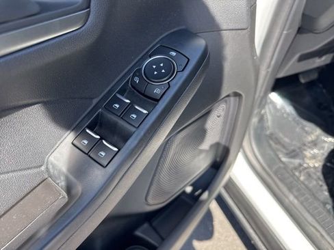 Used 2025 Ford Escape Active AWD/4WD image 11