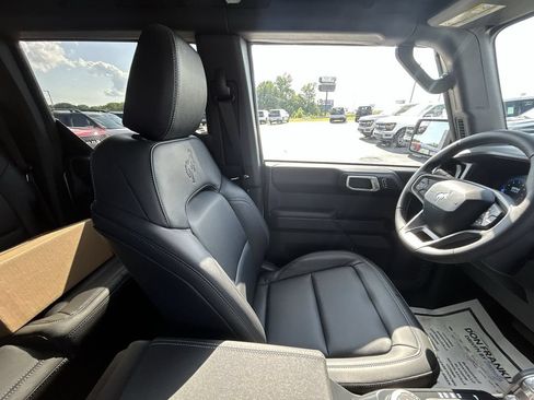New 2026 Ford Bronco Badlands AWD/4WD image 10