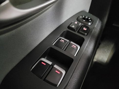Used 2019 Kia Soul + FWD image 27