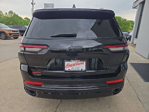 Used 2024 Jeep Grand Cherokee L Summit AWD/4WD image 11