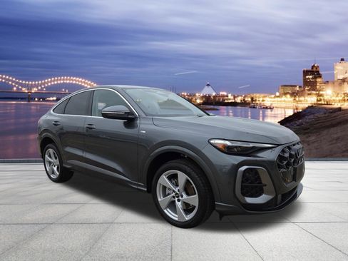 Certified 2025 Audi Q5 Premium Plus w/ Premium Plus image 4