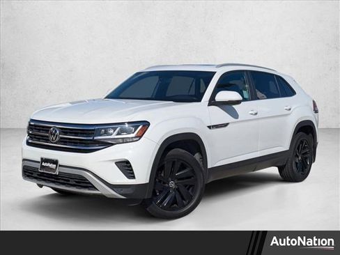 Used 2022 Volkswagen Atlas Cross Sport SE image 1