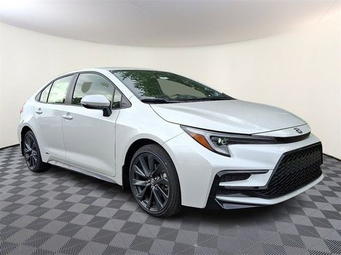 New 2025 Toyota Corolla SE image 1
