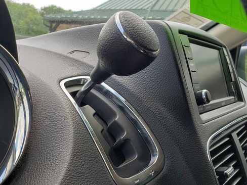 Used 2018 Dodge Grand Caravan SE w/ UConnect Hands-Free Group FWD image 20