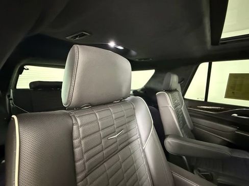 Used 2024 Cadillac Escalade Sport Platinum w/ LPO, ONYX Package AWD/4WD image 29