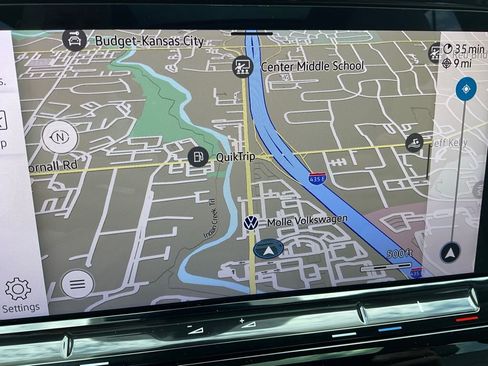 Used 2024 Volkswagen Atlas SEL Premium R-Line image 16