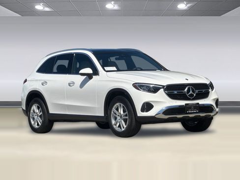 Certified 2025 Mercedes-Benz GLC 300 4MATIC image 7