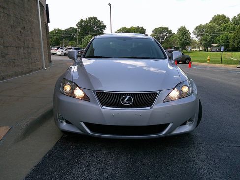 Used 2008 Lexus IS 250 AWD image 3