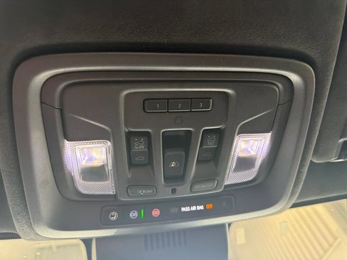 Used 2024 GMC Sierra 2500 Denali Ultimate AWD/4WD image 29