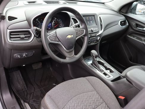 Used 2023 Chevrolet Equinox LT image 5
