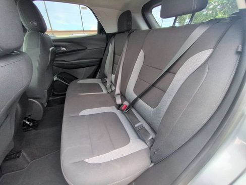 Used 2025 Chevrolet TrailBlazer LT AWD/4WD image 27