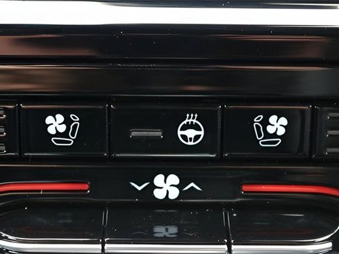 New 2025 Jeep Grand Cherokee Limited w/ Luxury Tech Group II image 23