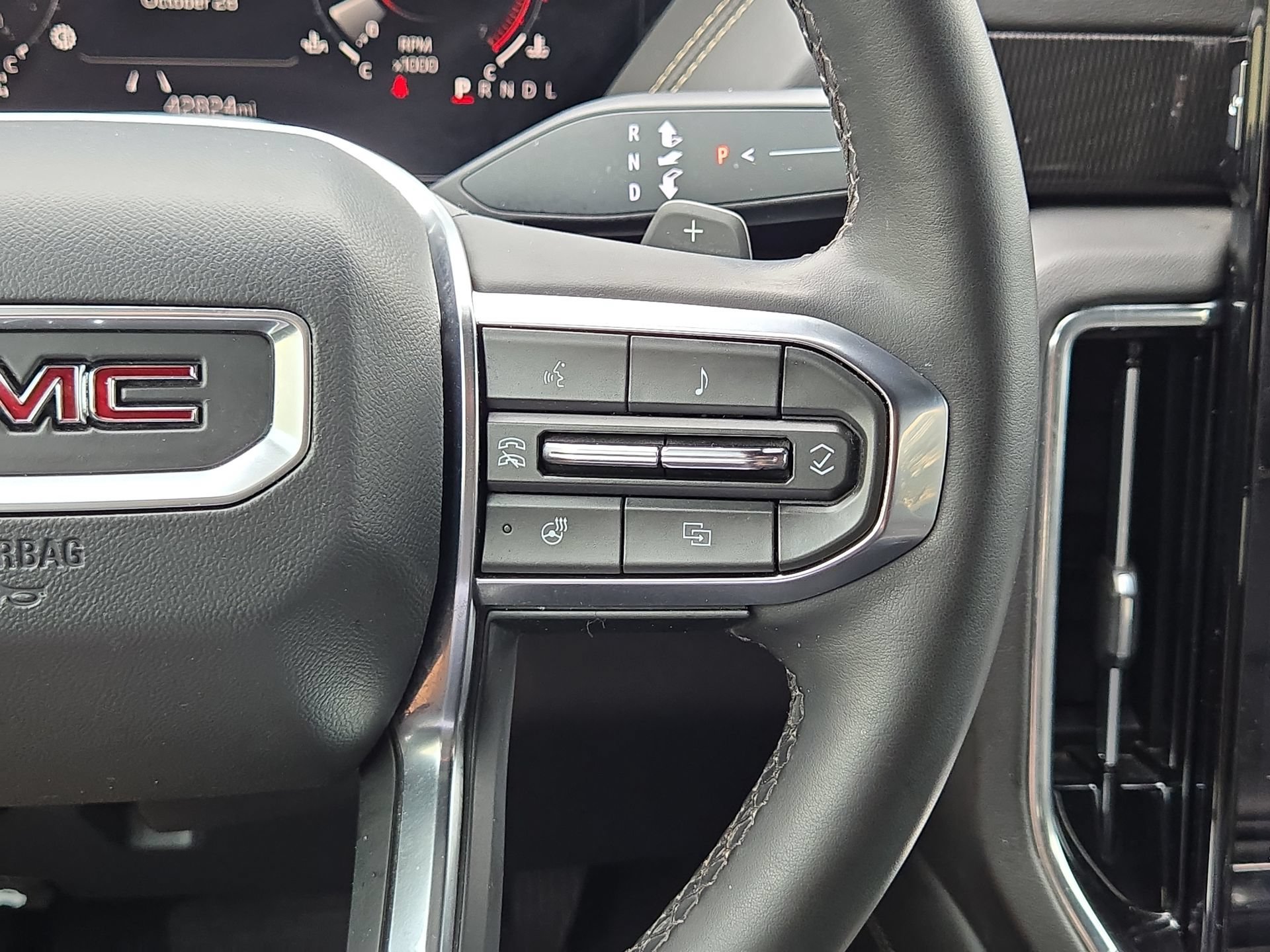 Used 2025 GMC Yukon Elevation w/ LPO, Floor Liner Package AWD/4WD image 21
