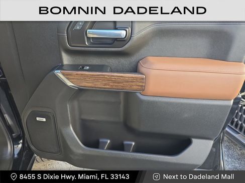 Used 2022 Chevrolet Silverado 2500 High Country w/ Z71 Off-Road Package image 17