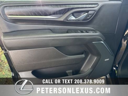 Used 2021 GMC Yukon XL Denali w/ Denali Premium Package AWD/4WD image 27