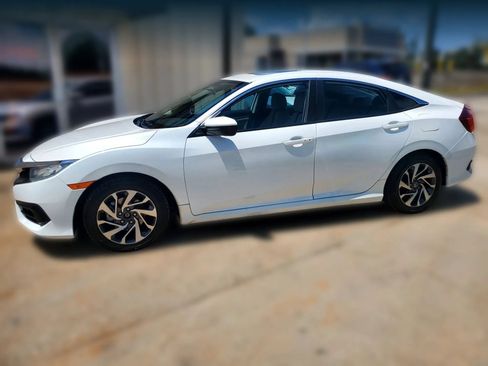 Used 2016 Honda Civic EX image 8