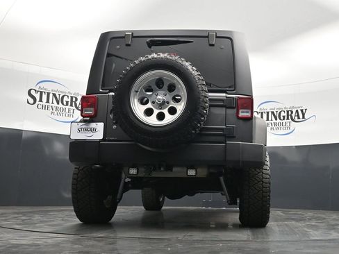 Used 2014 Jeep Wrangler Unlimited Rubicon w/ Connectivity Group AWD/4WD image 31