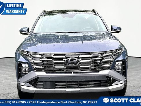Used 2025 Hyundai Tucson Limited AWD/4WD image 2